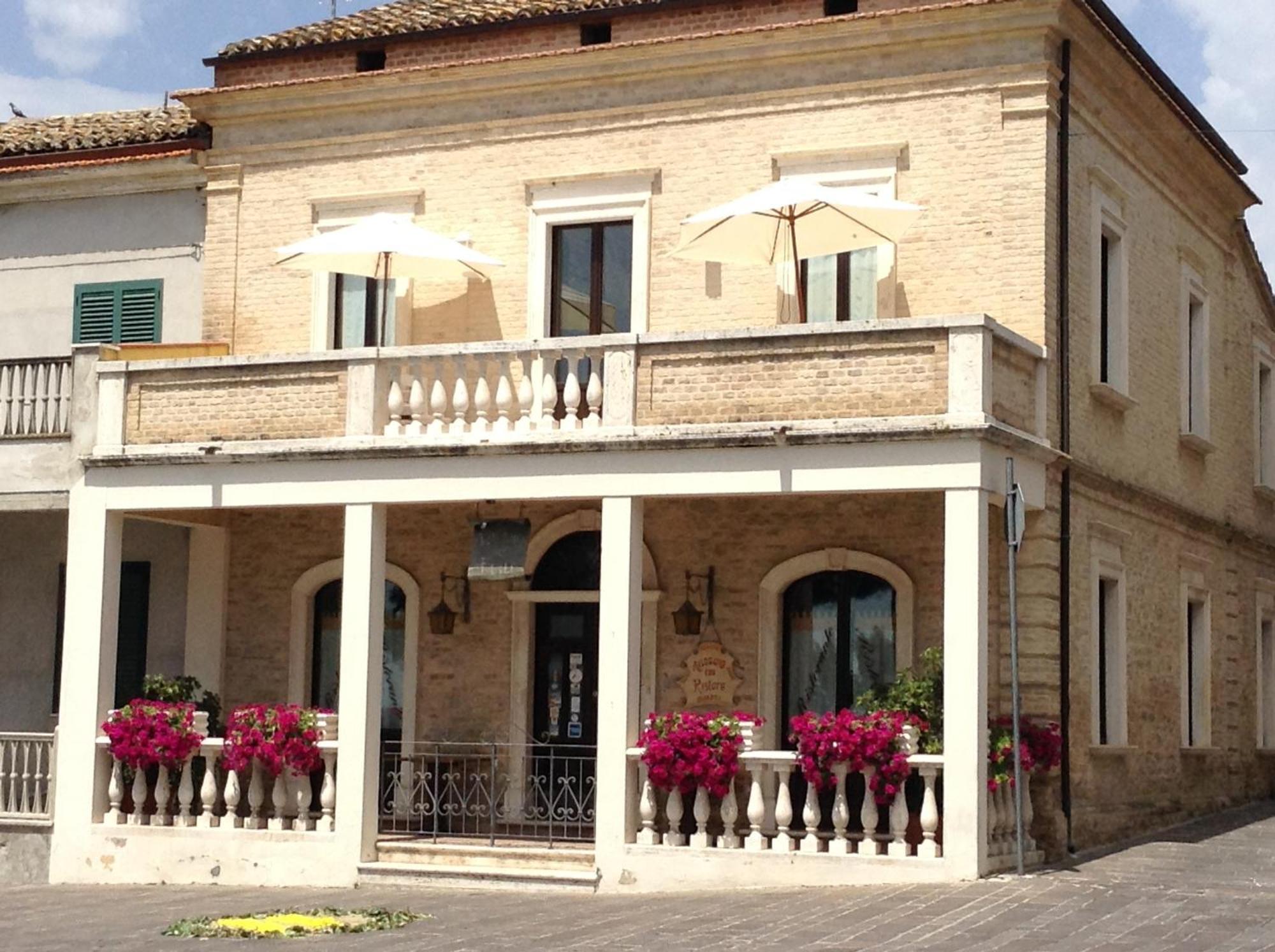 Relais Borgo Sul Mare Ospitalita Diffusa Silvi Paese المظهر الخارجي الصورة